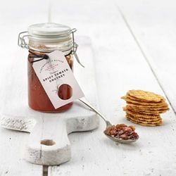 Spicy Tomato Chutney served with crackers.